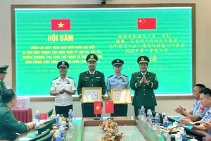 Biên phòng Lào Cai hội đàm với Biên phòng Hà Khẩu, Trung Quốc