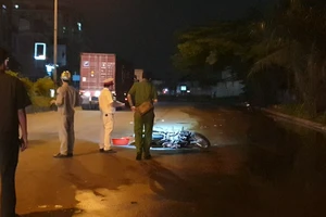 Video: Truy tìm phương tiện cán chết người phụ nữ rồi bỏ chạy