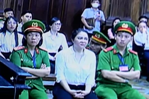 Video: Mức án VKS đề nghị đối với bà Phương Hằng và đồng phạm