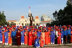 Video: Đám cưới 'khủng' của hơn 80 cặp đôi trong ngày 20-10