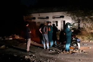 Video: Tá hoả phát hiện một thi thể trong ngôi nhà bỏ hoang