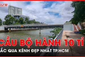 Cầu bộ hành 10 tỷ bắc qua con kênh đẹp nhất TP.HCM sắp đưa vào sử dụng, người dân mong ngóng từng ngày