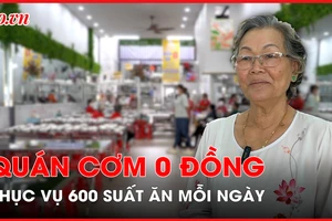 Chi chục triệu mỗi ngày, mở quán cơm 0 đồng 'xịn' cho hàng trăm người dưng 