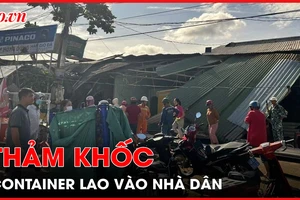 Hiện trường thảm khốc vụ xe container lao vào nhà dân ở Đắk Nông