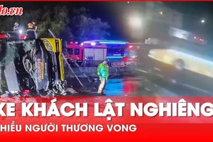 Video: Khoảnh khắc xe khách lật nghiêng trên quốc lộ 1, nhiều người thương vong