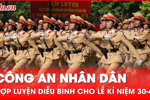 Hàng nghìn chiến sĩ Công an nhân dân hợp luyện diễu binh kỷ niệm lễ 30-4