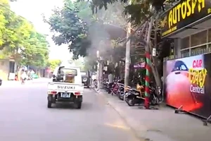 Phun thuốc diệt muỗi không báo trước, nhiều người nhập viện