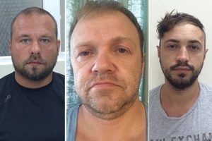 Tạm giam ba người Nga dùng thẻ giả rút tiền 