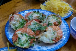 Khách kêu trời với 2 đĩa bánh căn giá 250.000 đồng