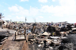 Có đến 70 căn nhà ở Nha Trang bị thiêu rụi