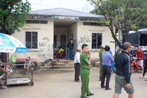 Cô gái chết trong nhà vệ sinh do nhồi máu cơ tim