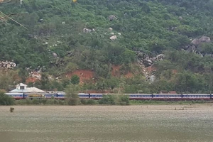 Nhanh nhất 3 ngày nữa, đường sắt qua đèo Cả mới thông