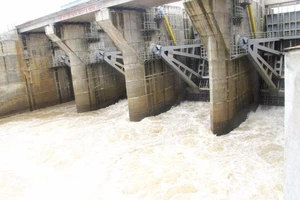 Thủy điện An Khê-Ka Nak xả lũ, dân nơm nớp lo