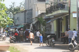 Nữ nhân viên massage tử vong trong tình trạng khỏa thân