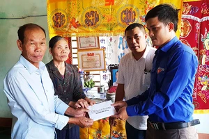 Bạn đọc hỗ trợ hơn 68 triệu đồng cho gia đình hiệp sĩ tử vong