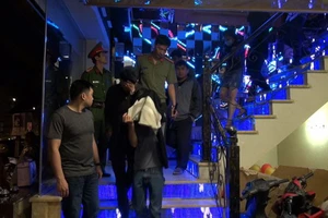 Hơn 60 người 'đập đá' đón năm mới trong quán karaoke Avatar 