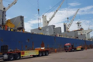 Buộc cảng Quy Nhơn trả lại tiền chênh lệch của khách hàng