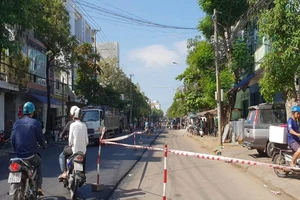 Tuy Hòa: Dân không có lối đi vì đường bị đóng để sửa chữa