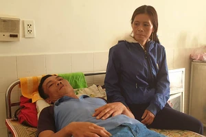 Đình chỉ công tác phó tổng giám đốc trói dân ở Phú Yên