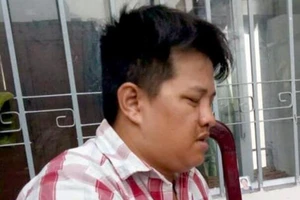 Tạm giữ nghi can 32 tuổi lẻn vào trường dâm ô nữ sinh lớp 5