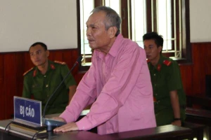 Cựu doanh nhân lái xe Lexus tông vào đám tang bị phạt 4 năm tù