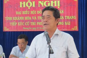 Bí thư Khánh Hòa phủ nhận tin xin nghỉ hưu trước tuổi