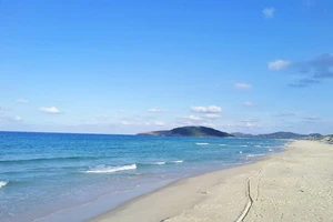 Nhóm tân cử nhân bị nạn khi tắm biển: Hai người chết, mất tích