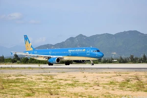 Đường băng mới sân bay Cam Ranh chính thức hoạt động