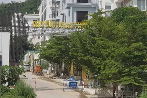 Lập chốt trực ngăn xây dựng trái phép trước khu Ocean View