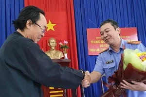 Viện Kiểm sát TP Nha Trang xin lỗi người bị oan 18 năm 