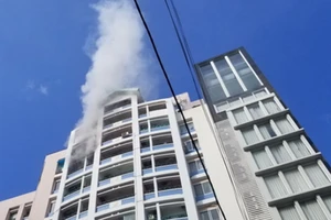 Cháy căn hộ chung cư ở trung tâm TP Nha Trang