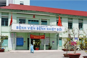 Cách ly một cô dâu trong ngày cưới