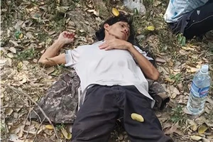 Bắt nghi phạm đâm chết người rồi trốn vào rừng sâu