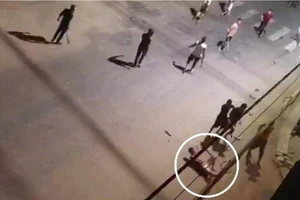 Hỗn chiến kinh hoàng, 1 người bị chém lìa tay