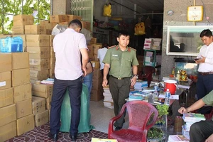 Khởi tố 3 chủ tiệm buôn bán sách giáo khoa in lậu