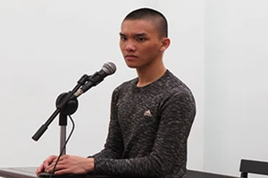 Tử hình kẻ giết mẹ và em trai