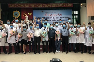 10 nhân viên y tế hỗ trợ Quảng Nam chống dịch COVID-19