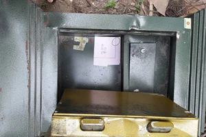 Đột nhập công ty, lôi két sắt ra tiệm hàn phá lấy 250 triệu