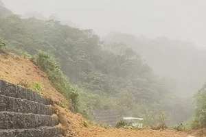 Đóng đường Nha Trang- Đà Lạt do sạt lở ở đèo Khánh Lê