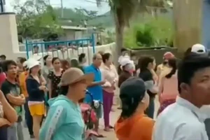 Cô giáo dùng dao tấn công nữ đồng nghiệp giữa trường