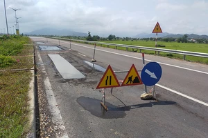 Quốc lộ 4.400 tỉ vừa khánh thành đã hỏng do thi công kém