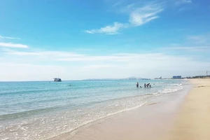 4 học sinh chết đuối khi tắm biển ở Cam Ranh