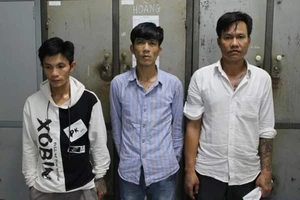 Bắt 2 người nổ súng trong quán cà phê ở Nha Trang