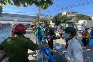 Phát hiện 27 ca COVID-19 liên quan người mua cá, Khánh Hòa tầm soát diện rộng