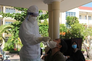 1 thí sinh thi ở Phú Yên được xác định mắc COVID-19