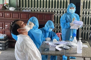 Nha Trang: Phong tỏa 11 xã phường, dân không được ra đường buổi tối