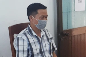 Khởi tố nhân viên y tế đánh người trực chốt kiểm dịch