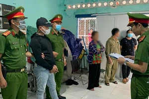 Bắt kẻ cho vay 'cắt cổ' rồi siết nhà con nợ