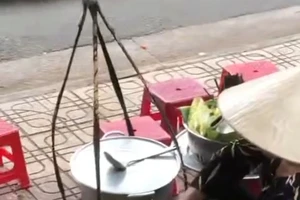 Chưa tìm ra người phụ nữ bán bún đổ thức ăn thừa vào nồi nước lèo ở Nha Trang