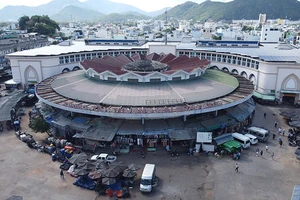 Phải cẩn trọng việc phá dỡ chợ Đầm tròn Nha Trang
